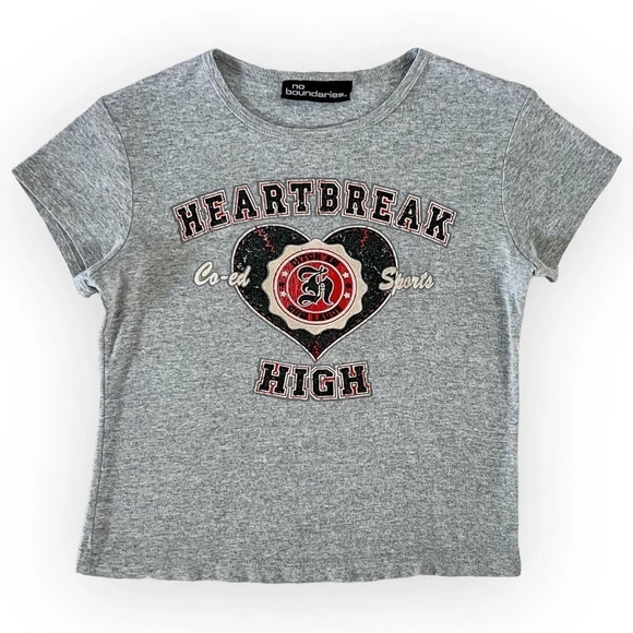 VINTAGE Y2K No Boundaries Baby Tee - Picture 1 of 8